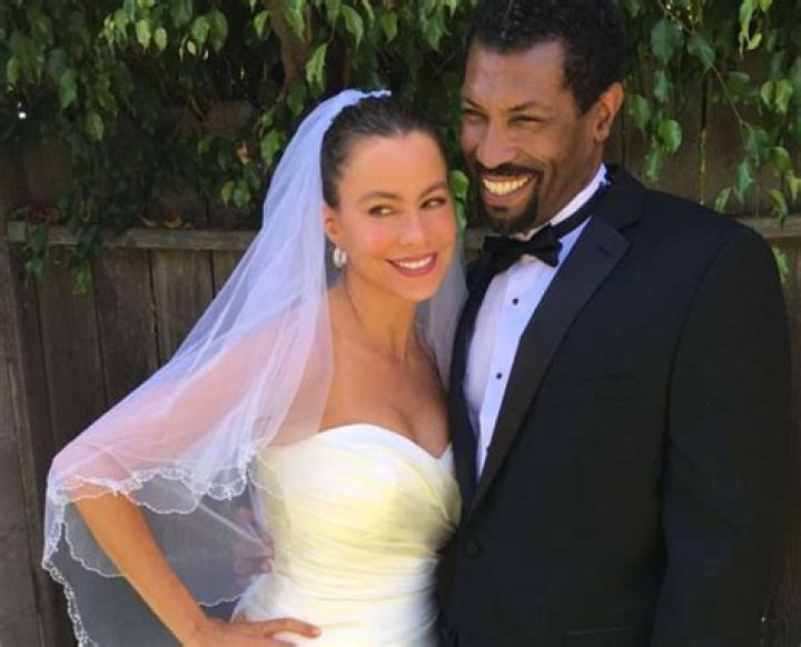 Deon Cole Biography, Age, Height, Wife, Net Worth, Family