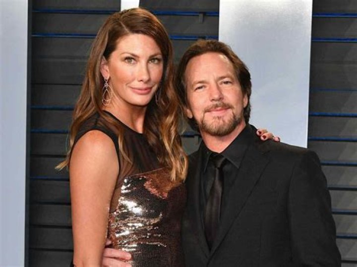 Eddie Vedder Biography, Age, Height, Wife, Net Worth, Family