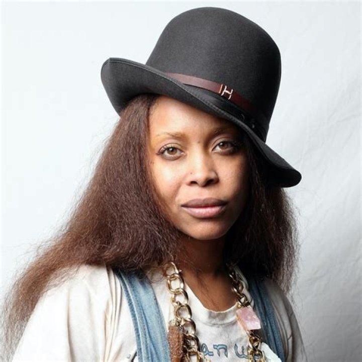 Erykah Badu Biography, Age, Height, Husband, Net Worth, Family