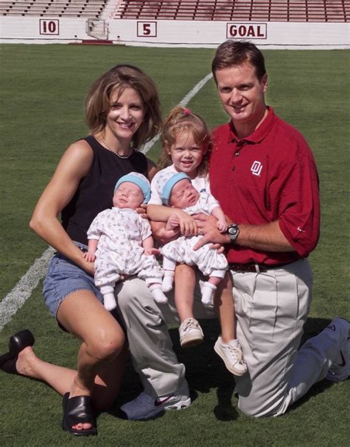 Mark Stoops Biography, Age, Height, Wife, Net Worth, Family