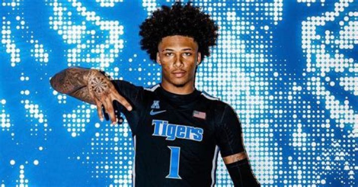 Mikey Williams. C biografía, edad, altura, esposo, net worth, familia