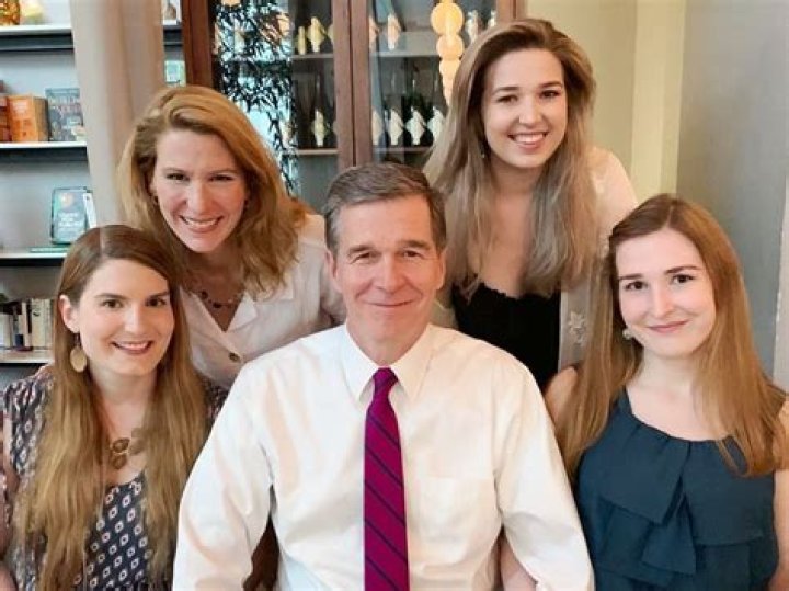 Roy Hall Biography, Age, Height, Wife, Net Worth, Family