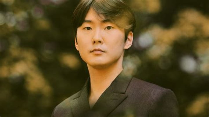 Seong-Jin Cho Biography, Age, Height, Wife, Net Worth, Family