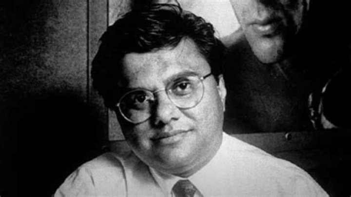 Somen Banerjee biografía, edad, altura, esposo, net worth, familia