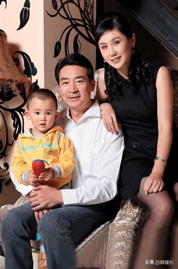 Zhenhai Kou Biography, Age, Height, Wife, Net Worth, Family